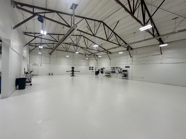 Advanced Vehicle Calibration Facility in Akron – Spacious, Clean Calibration Bay