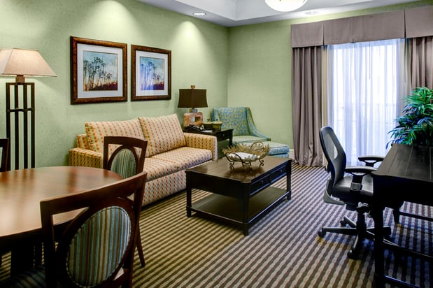 Images Holiday Inn Express & Suites Atlanta Buckhead by IHG