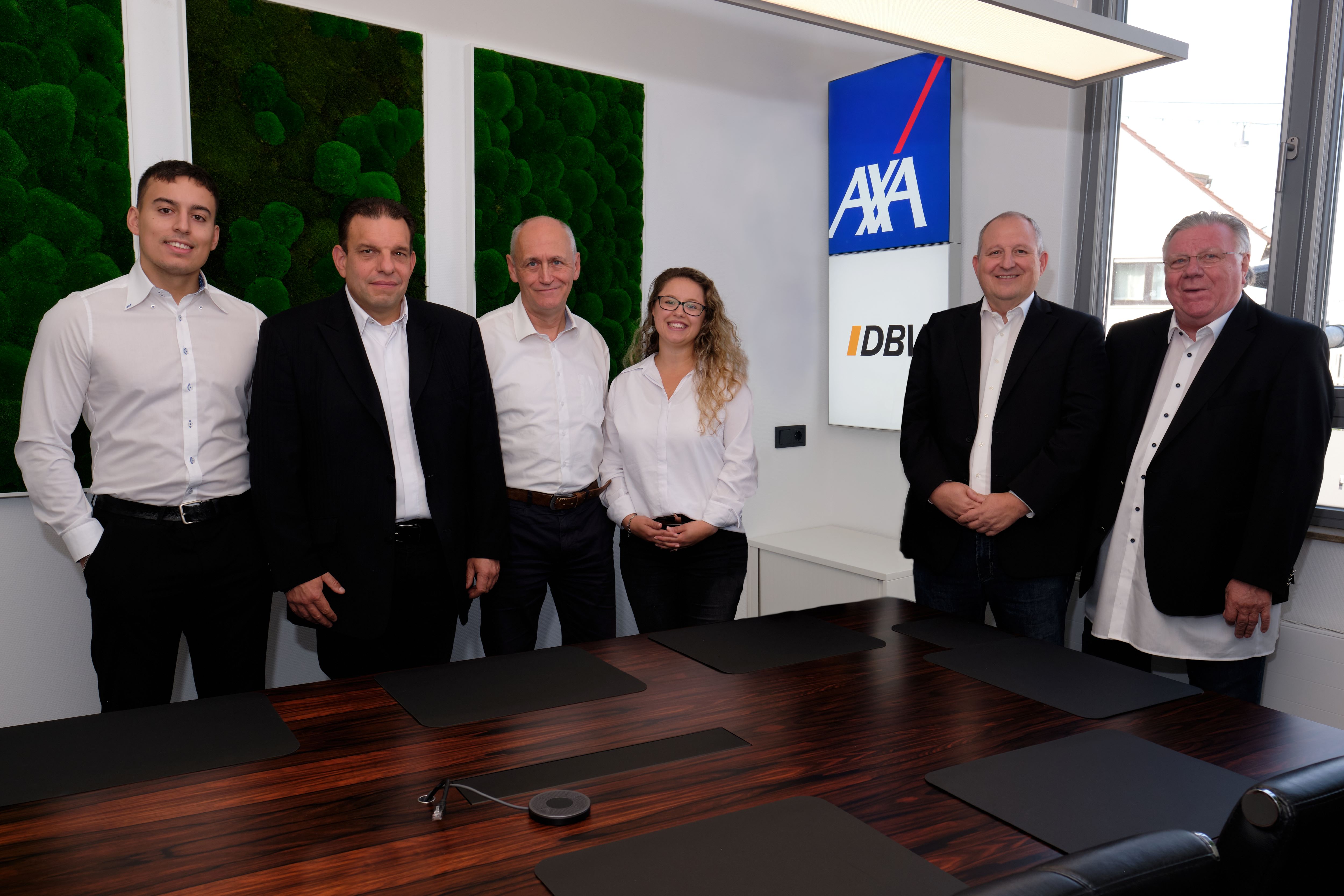 Teamfoto - AXA Agentur Stiefele GmbH - Kfz-Versicherung in Metzingen