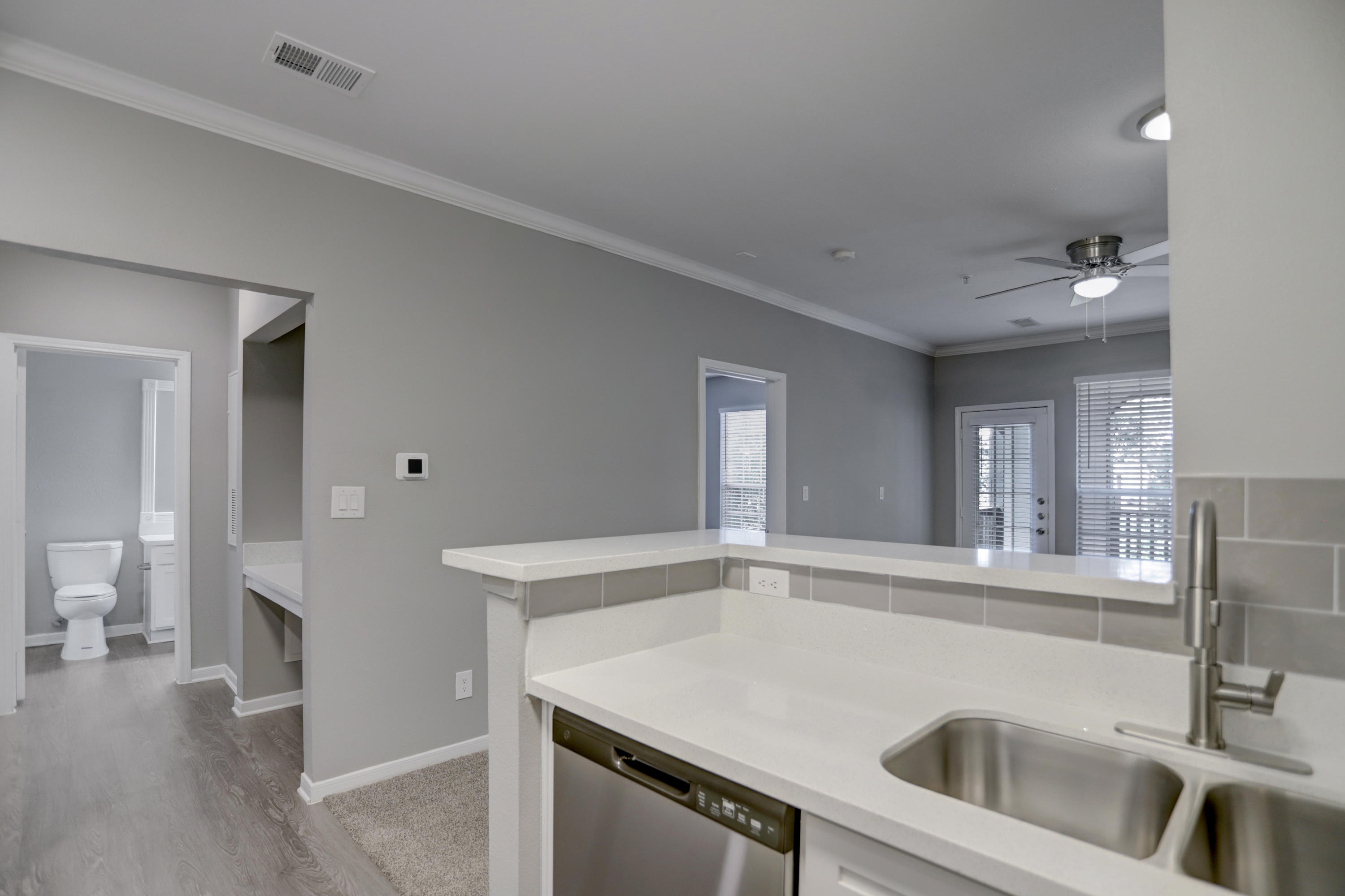 THE CLUB AT STABLECHASE APARTMENTS