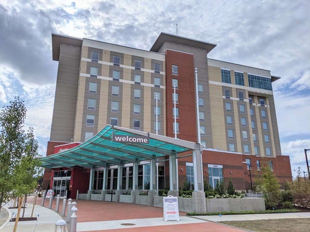 Images Hampton Inn & Suites Erie Bayfront
