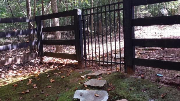 Images NEED-A-FENCE, INC.