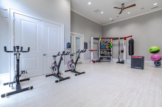 Images Haywood Reserve Apartment Homes