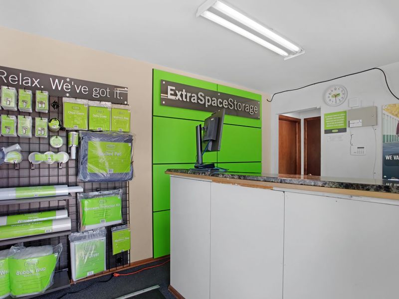 Images Extra Space Storage