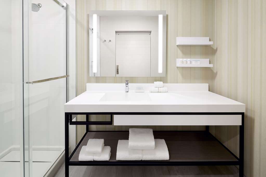 Hilton Garden Inn Montreal Midtown