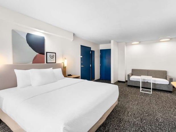 Images Spark by Hilton Augusta