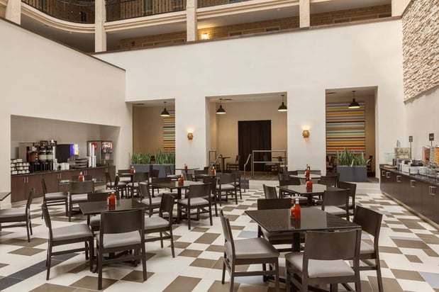 Images Embassy Suites by Hilton Baton Rouge