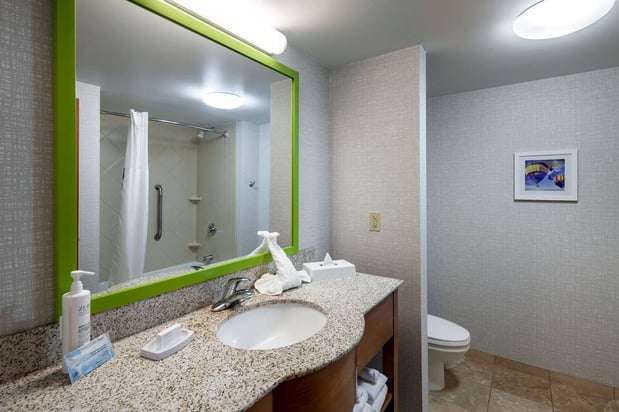 Images Hampton Inn & Suites St. Louis at Forest Park