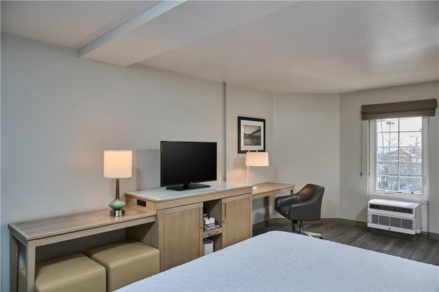 Images Hampton Inn and Suites Hermosa Beach