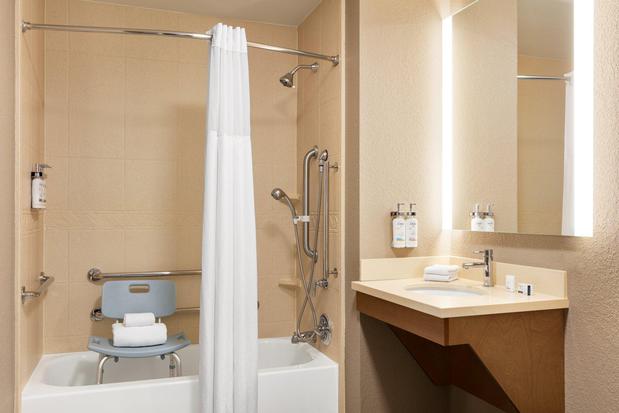 Images Staybridge Suites Fort Wayne by IHG