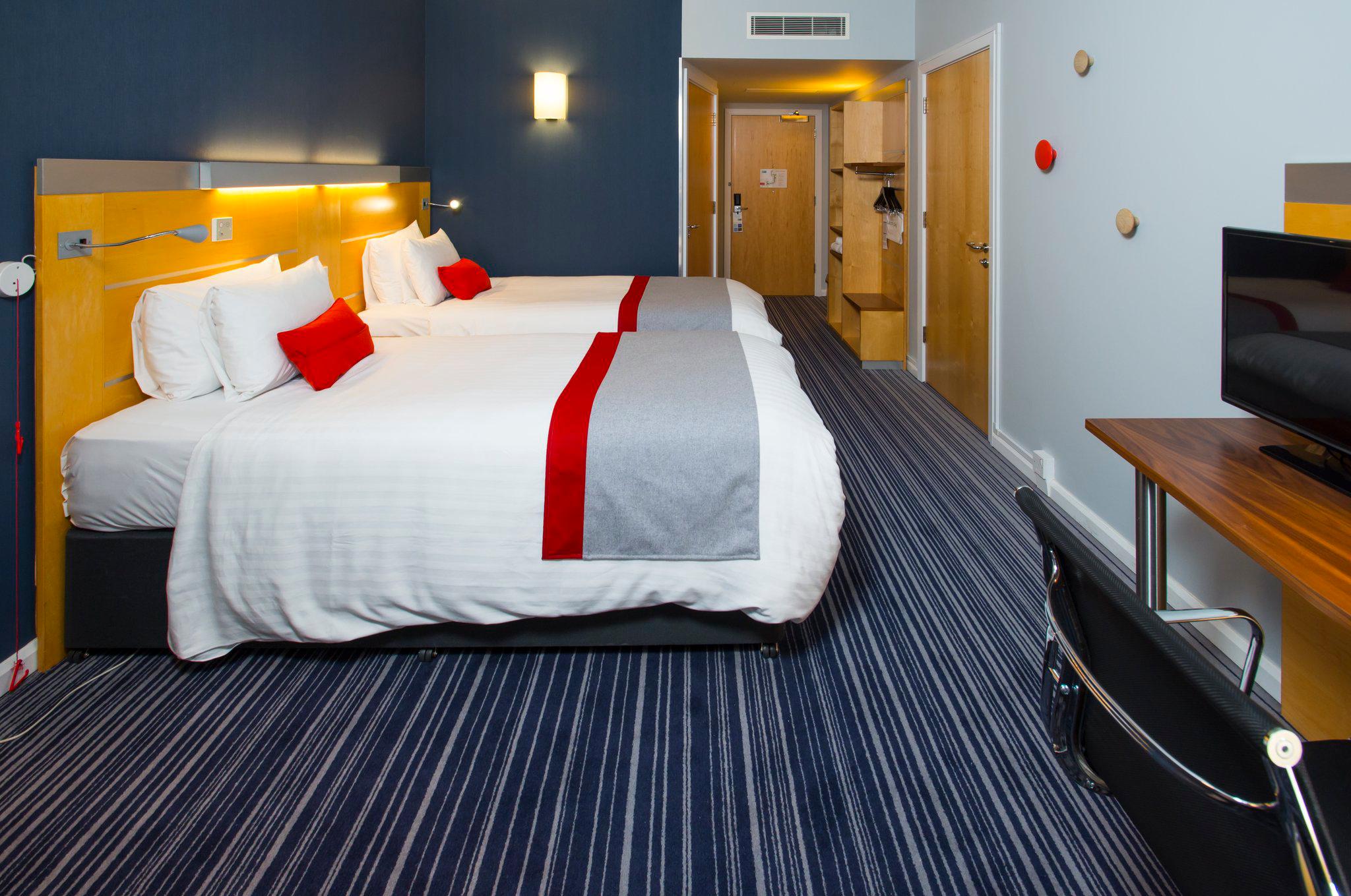 Holiday Inn Express London - Epsom Downs, an IHG Hotel Surrey 01372 755200