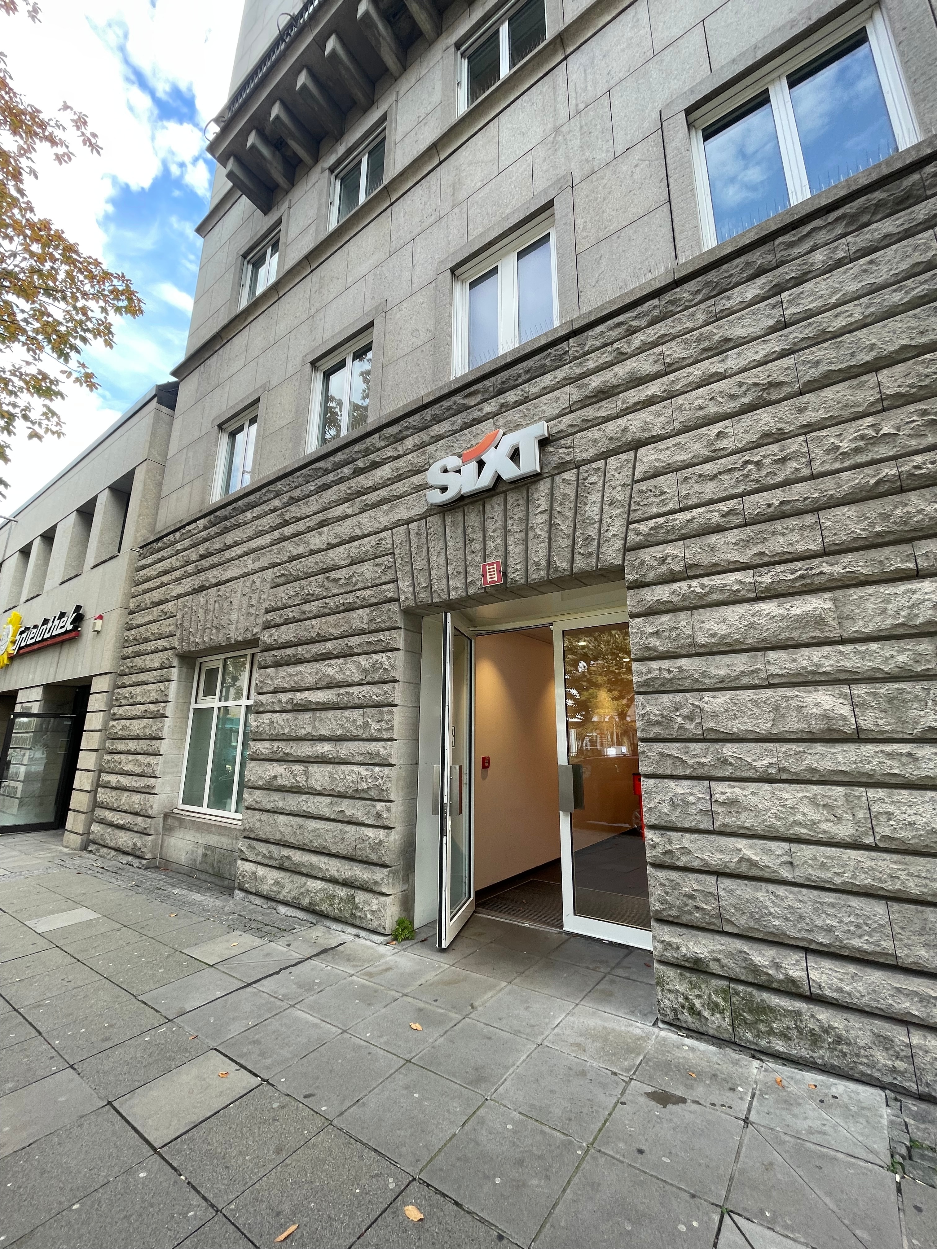 SIXT Autovermietung Stuttgart Zentrum, Lautenschlagerstr. 17 in Stuttgart