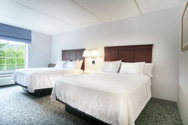 Images Hampton Inn & Suites Berkshires-Lenox