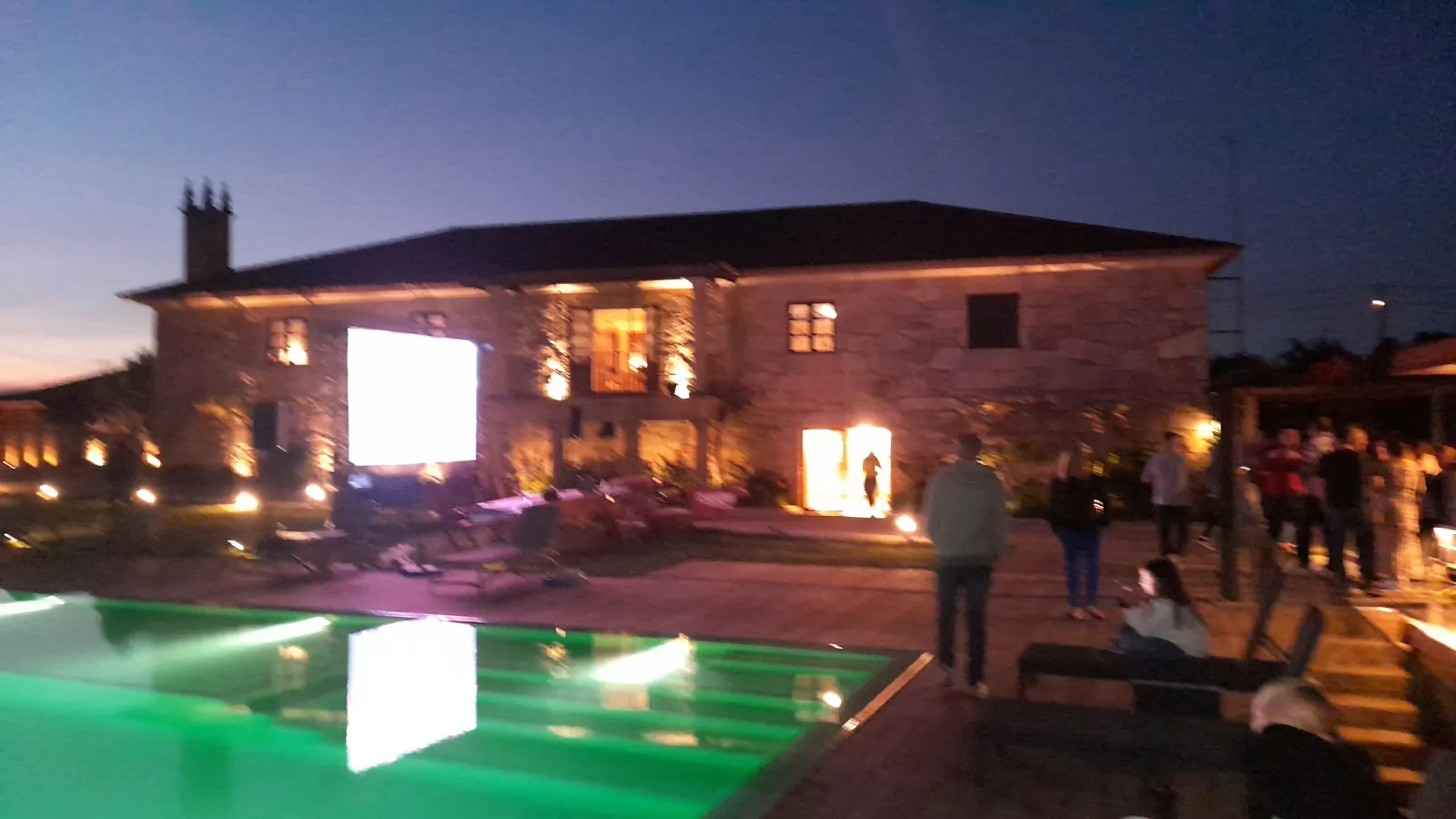 Images A Plus Alquiler de Pantallas Led