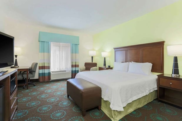 Images Hampton Inn & Suites Wheeling-The Highlands