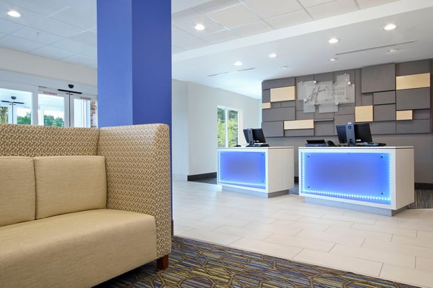 Images Holiday Inn Express & Suites Columbus North by IHG