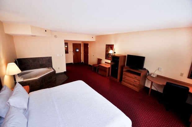 Images Hampton Inn & Suites Louisville East