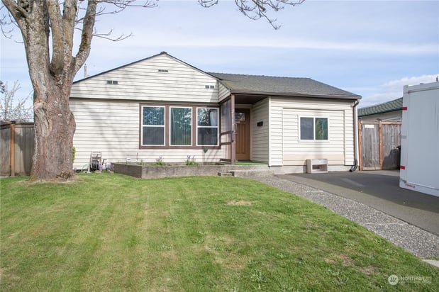 Images Tiffany Weil- Real Estate Broker/Tacoma, WA