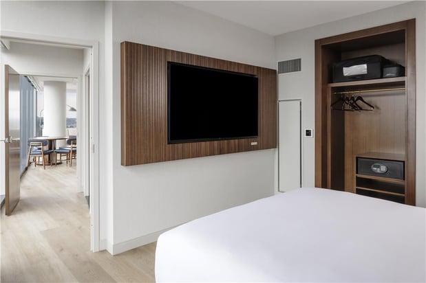 Images Hilton Arlington Rosslyn The Key