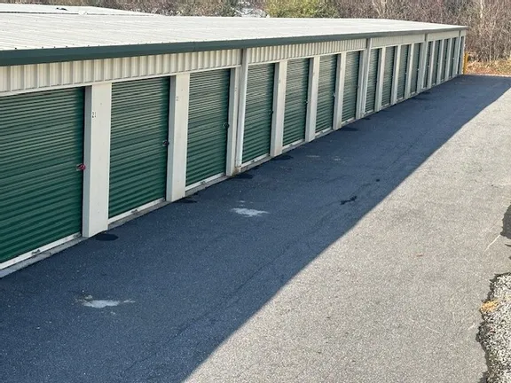 Month to month self-storage rentals near Hayesville House