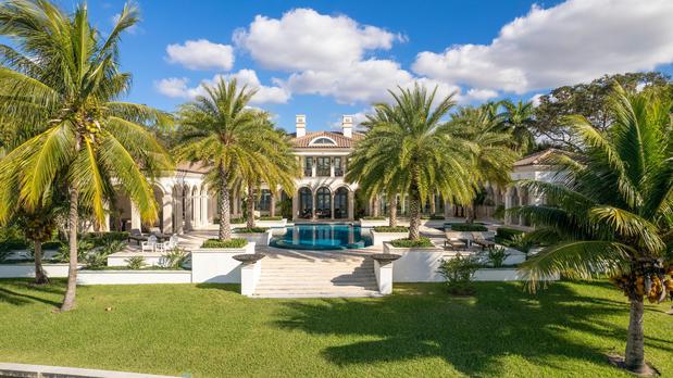 Images Lori Fowler | Naples Luxury