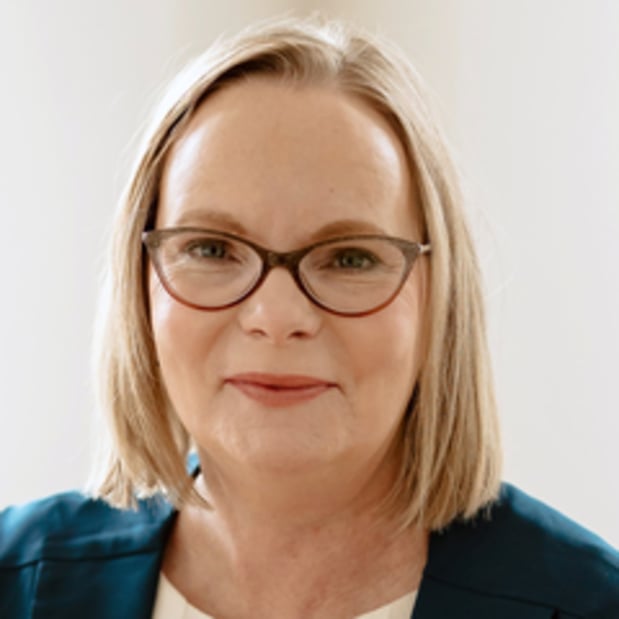 Images Edward Jones - Financial Advisor: Melissa A Derr