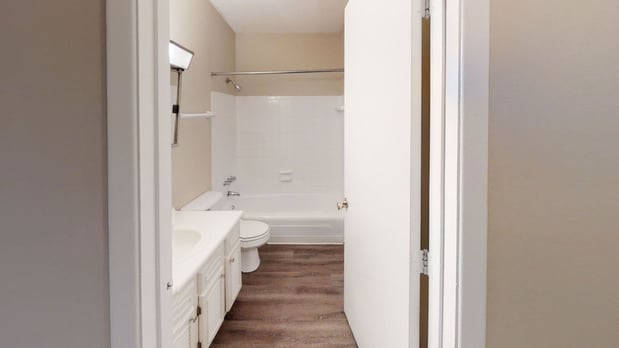 Images Eagle Creek by Spark Living