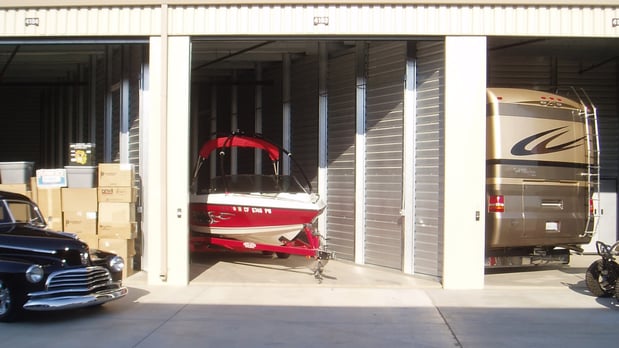 Images Dakota Park Boat & RV Mega Storage
