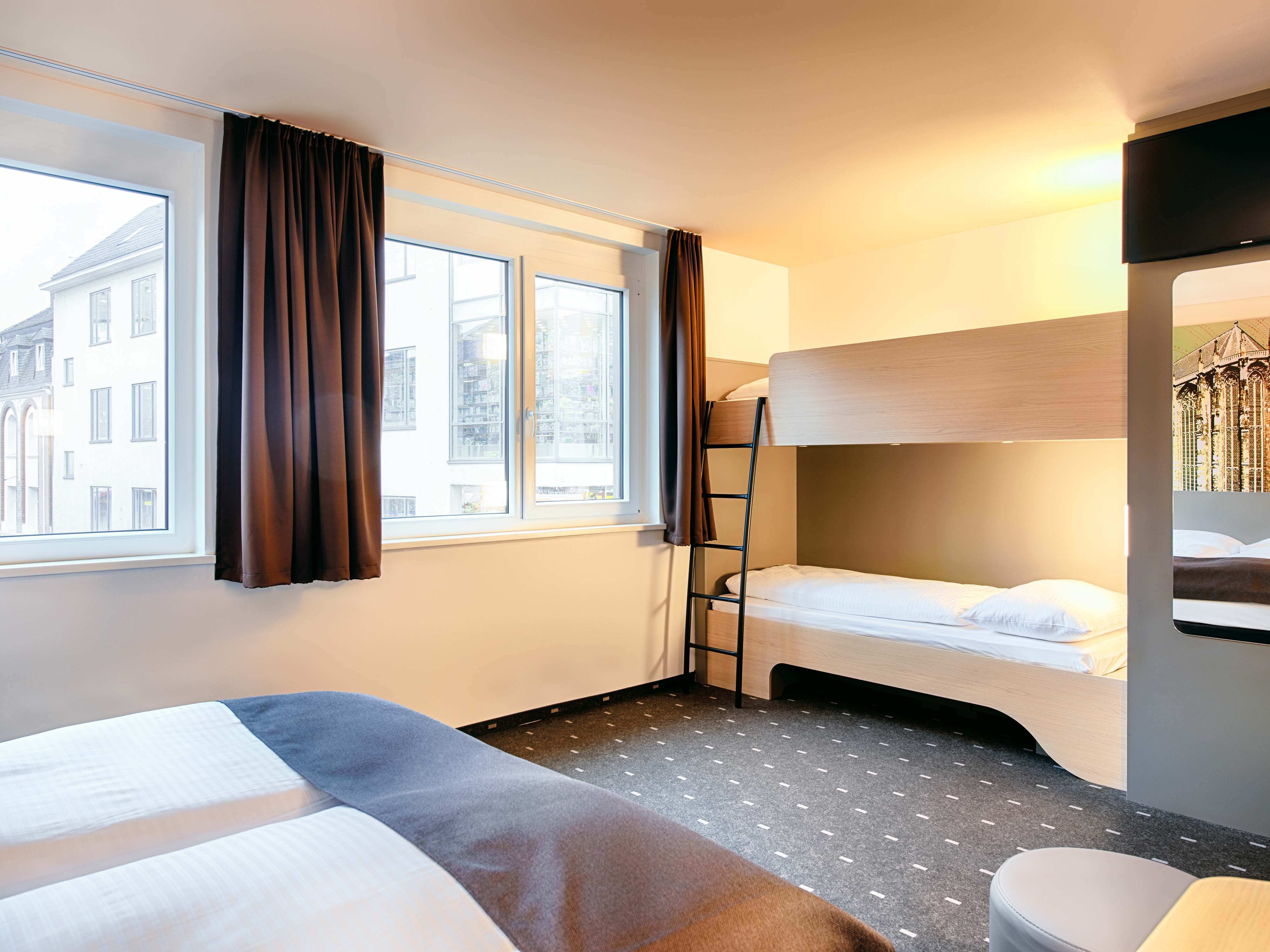 Bilder B&B HOTEL Aachen-City