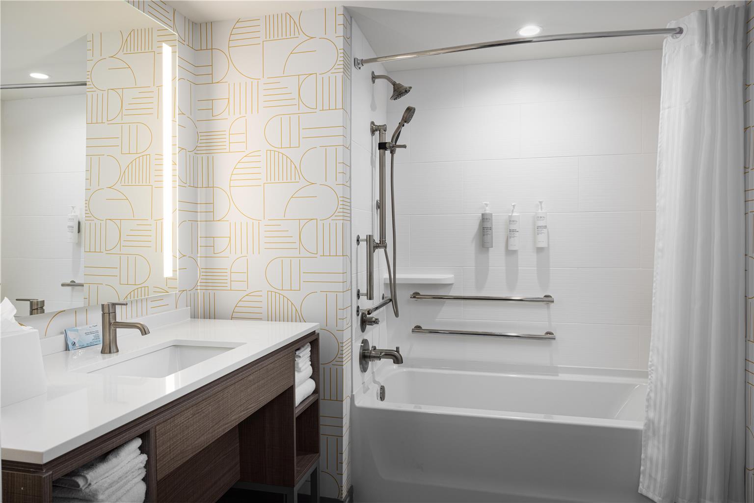 Guest room bath 