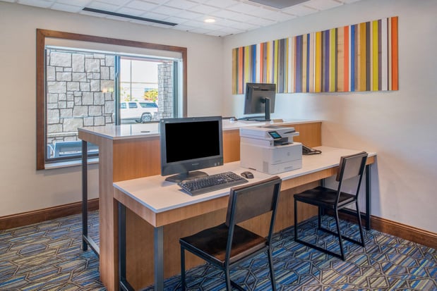Images Holiday Inn Express & Suites Bismarck by IHG