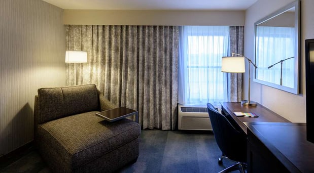 Images Hampton Inn & Suites Jackson Downtown-Coliseum