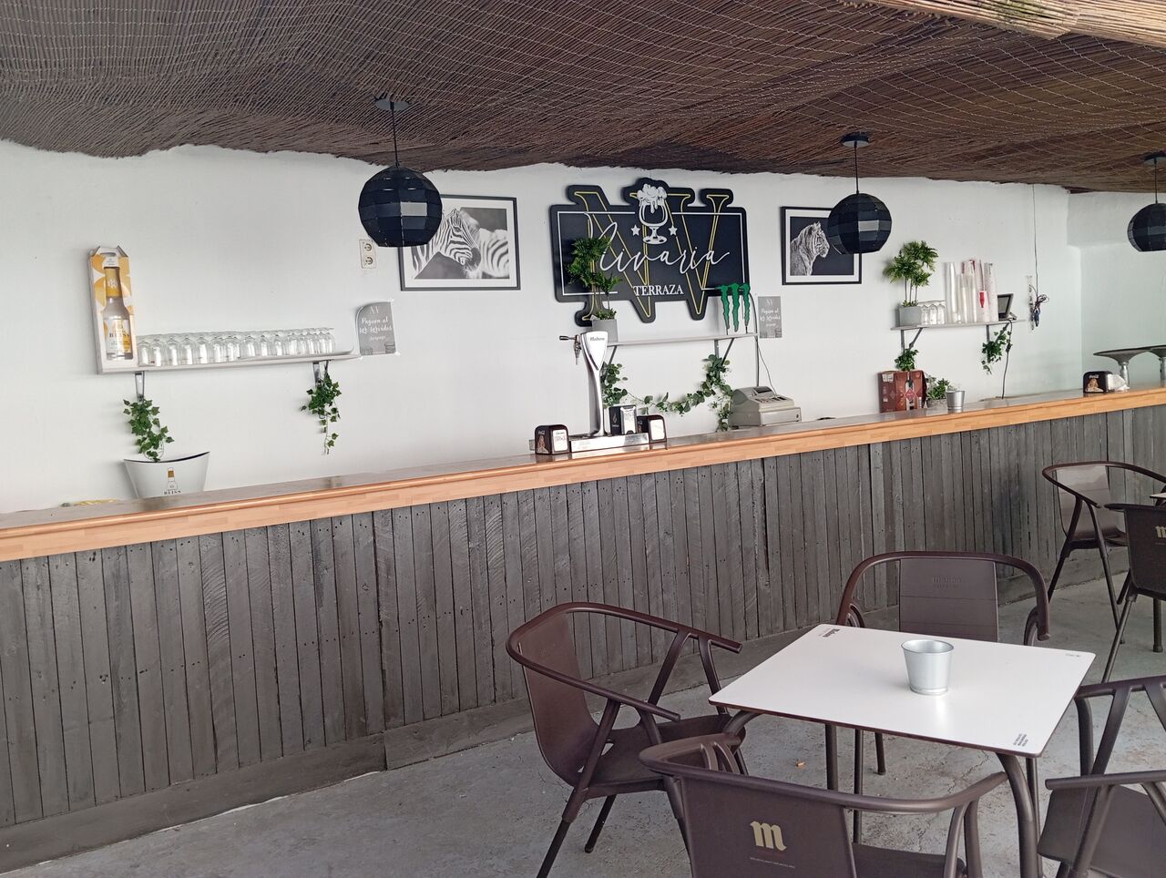 Images BAR-TERRAZA NIVARIA