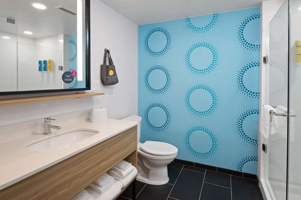 Images Tru by Hilton Sharonville Cincinnati