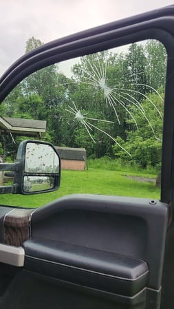 Images Skyview Auto Glass Walled Lake