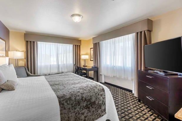 Images Best Western Plus Edmonds Harbor Inn