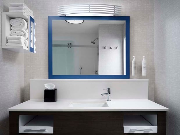 Images Hampton Inn & Suites Dallas-DFW ARPT W-SH 183 Hurst