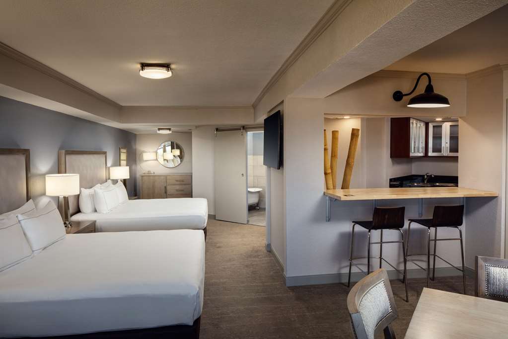 Guest room amenity DoubleTree by Hilton Phoenix Mesa Mesa (480)833-5555