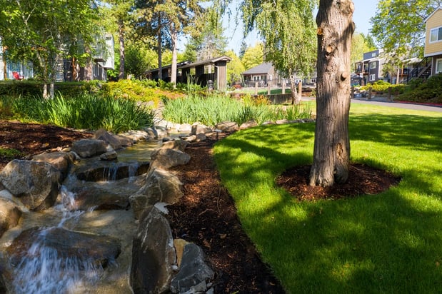 Images Commons at Redwood Creek Apartments