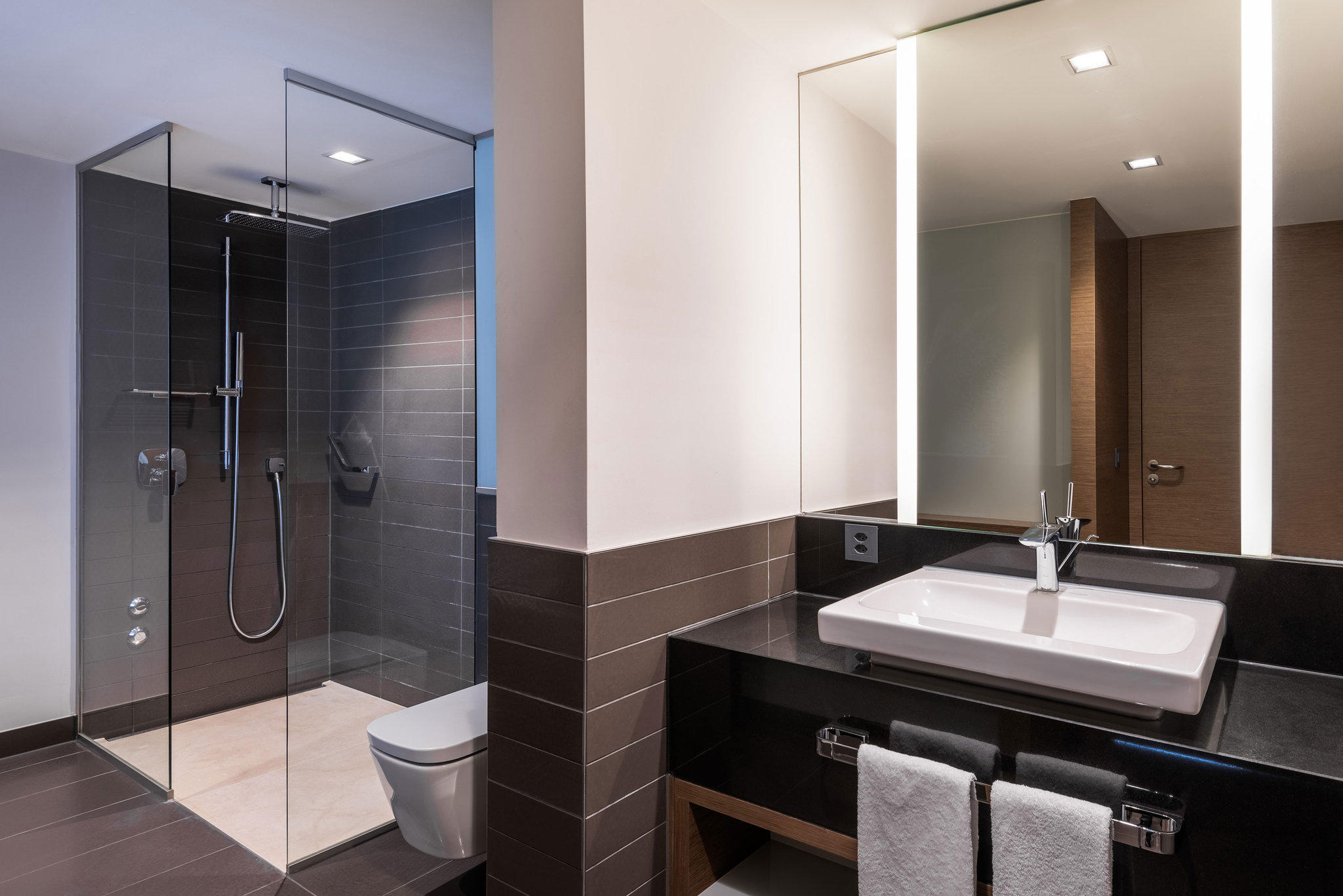 Sheraton Zurich Hotel, Pfingstweidstrasse 100 in Zurich