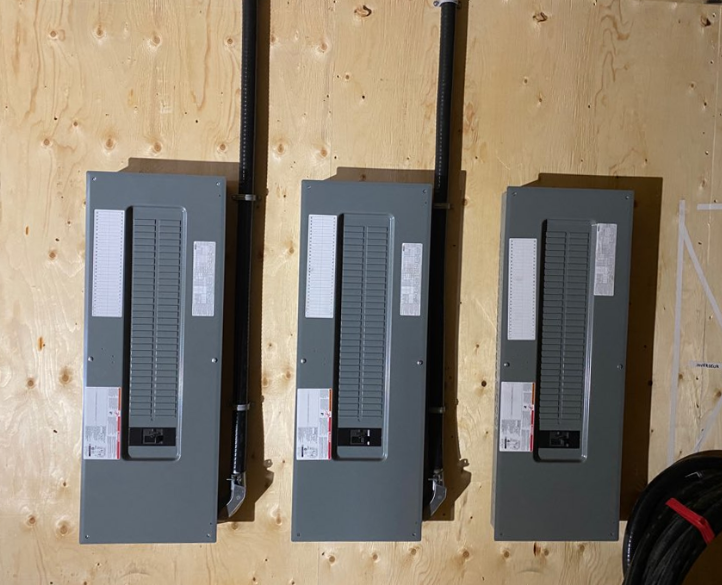 Images 24/7 Électrique - Électricien Urgence