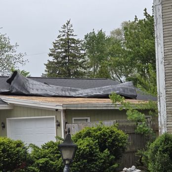 Garcia and Sons Roofing Image