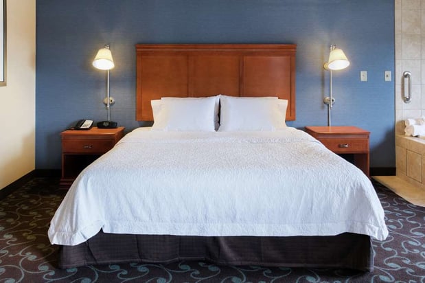 Images Hampton Inn & Suites Chicago Deer Park