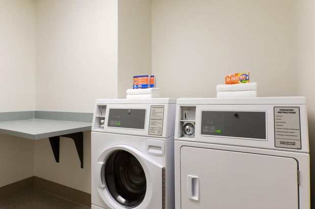 Images Holiday Inn Express & Suites Cincinnati NE - Redbank Road by IHG