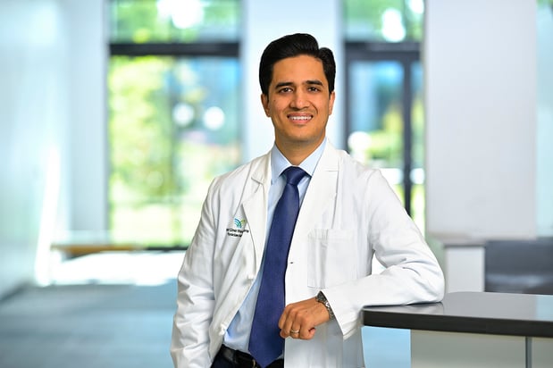 Images Hisham A. Farhan, MD