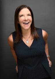 Jacqueline Frank headshot
