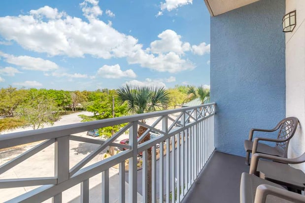 Images Best Western Naples Plaza Hotel