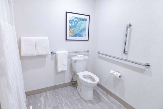 Images Hilton Garden Inn Lakewood