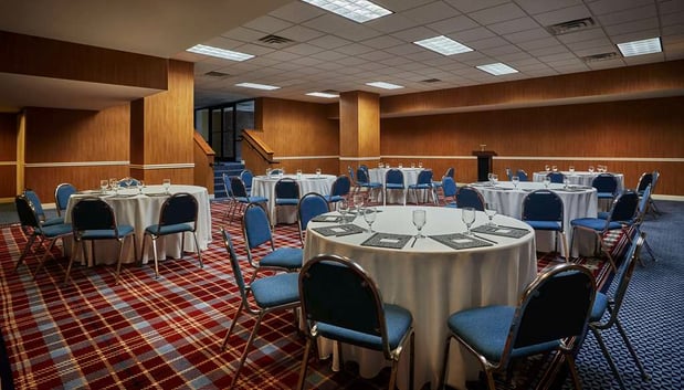 Images Graduate by Hilton Lincoln
