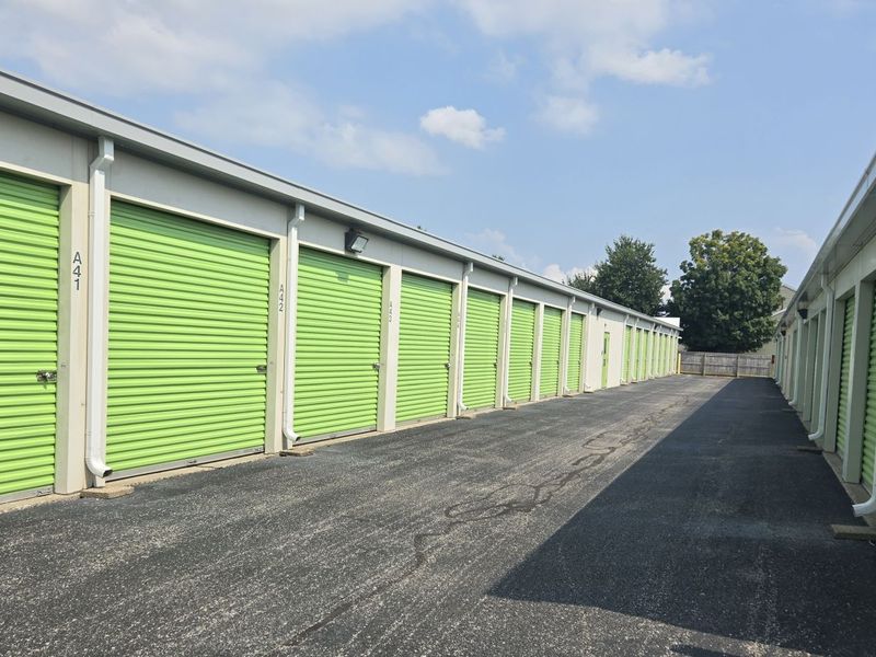 Exterior Units - Extra Space Storage at 2440 Obryan Blvd, Owensboro, KY 42301 